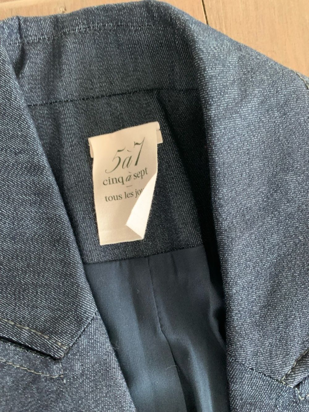 RRP US$595 NEW Cinq à Sept’s Cheyenne crystal roses blazer jacket US4 S - Picture 9 of 10